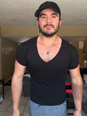 Rounderbum Deep V-Neck Black T-Shirt